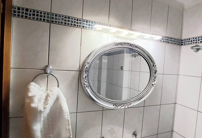 Helios In Olympus House Vacation Studios