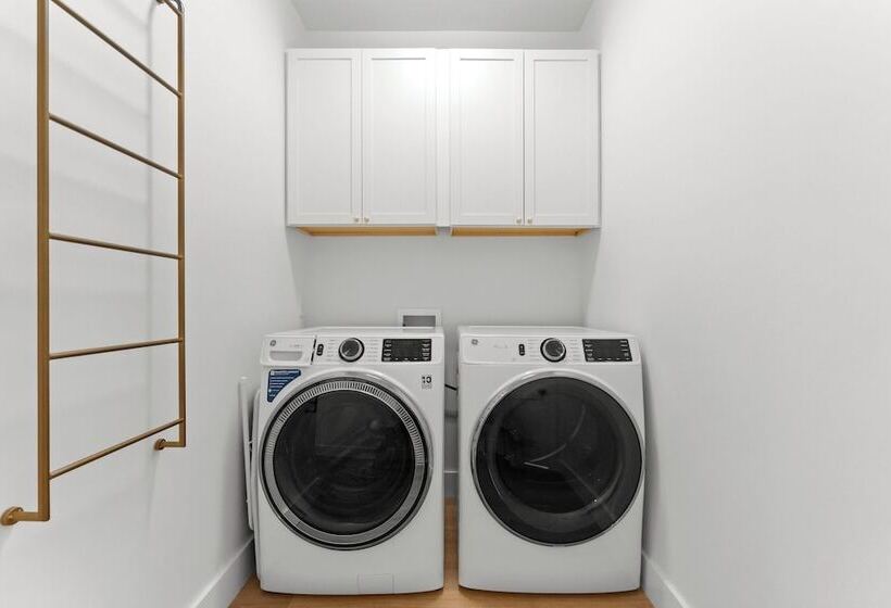 Hideaway Cove Private Dock, Firepit, New Build