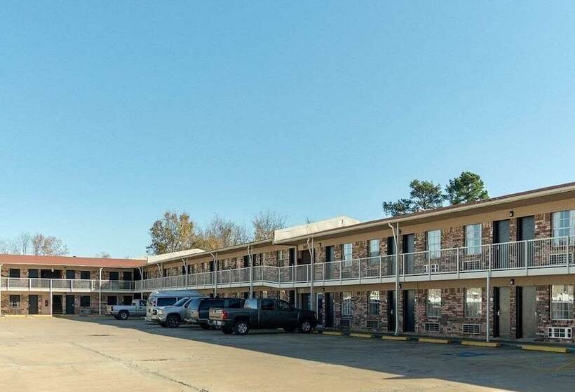 בית מלון כפרי Homestay Inn & Suites