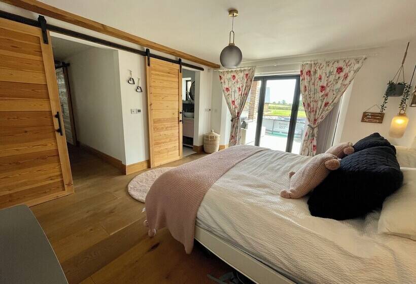 田舎風ホテル Open Plan Barn Conversion In Herefordshire