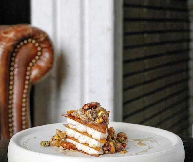 هتل Stoes Boutique