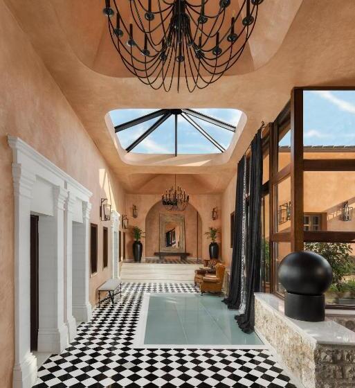 هتل Stoes Boutique