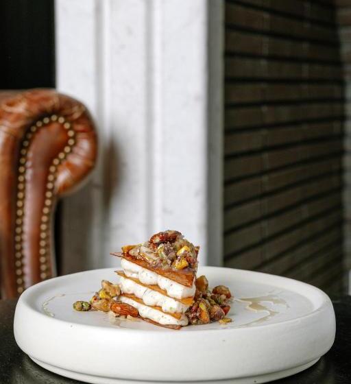 هتل Stoes Boutique