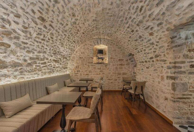 هتل Stoes Boutique