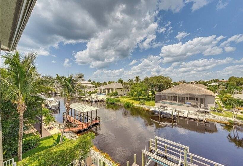 Luxe Bonita Springs Home < 2 Mi To Beach!