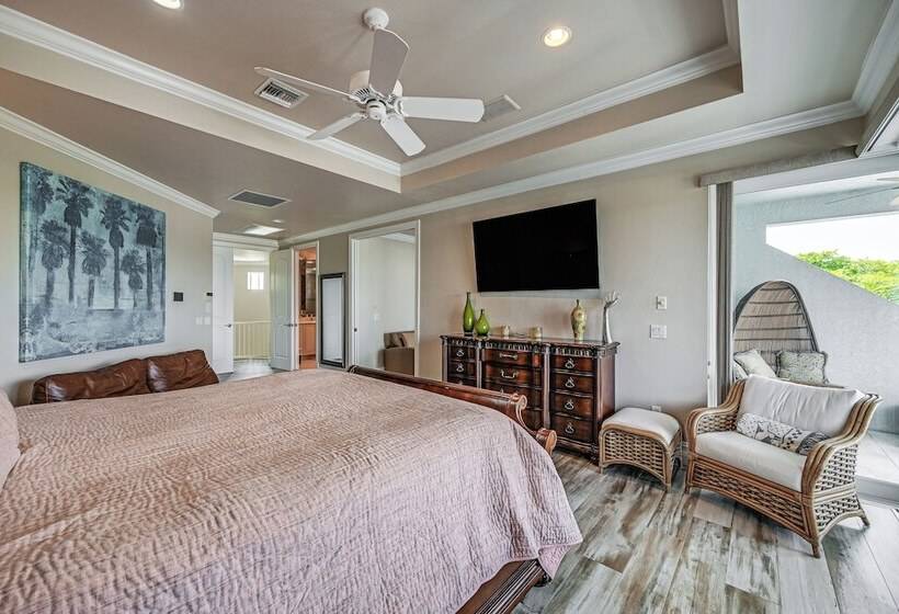 Luxe Bonita Springs Home < 2 Mi To Beach!