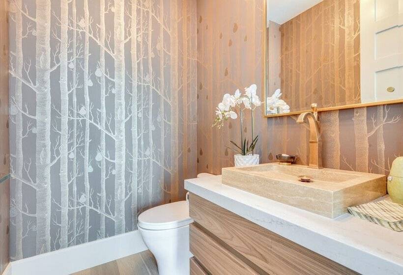 Luxury Alpine Home W/ Hot Tub: 1 Mi To Sun Valley!