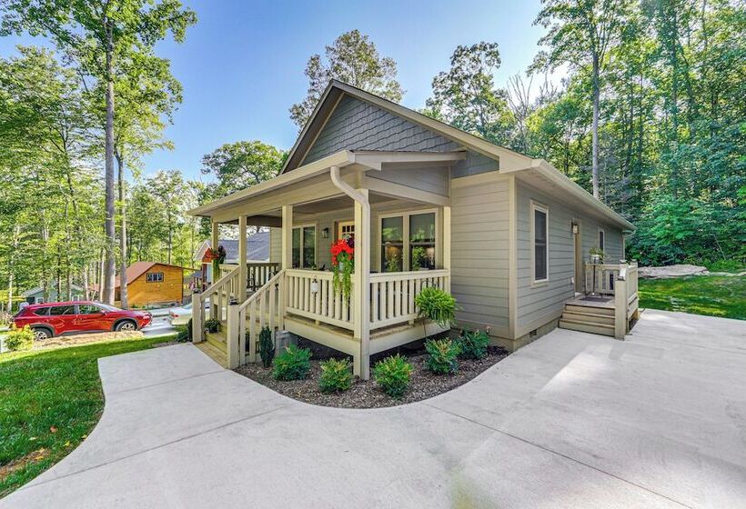 Maggie Valley Home: Porch & Yard
