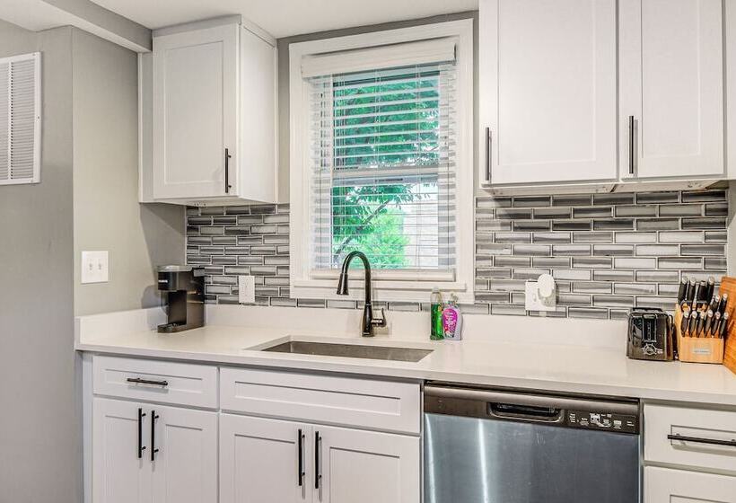 Maryland Home: 3 Mi To Downtown Silver Spring