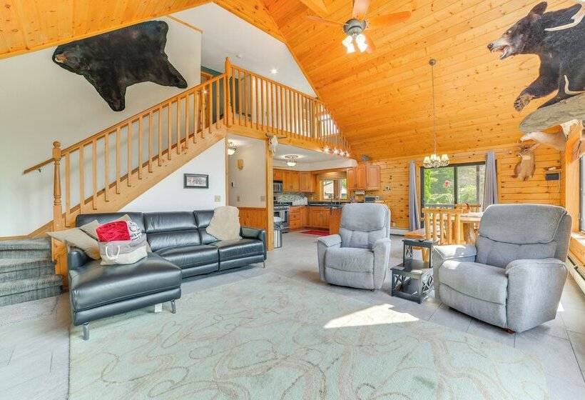 Michigan Cabin W/ On Site Fishing Pond & Deck