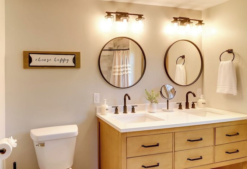 Modern Burkesville Home: 2 Mi To Dale Hollow Lake!