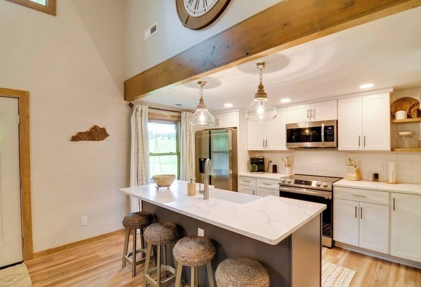 Modern Burkesville Home: 2 Mi To Dale Hollow Lake!