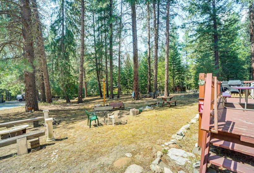 Peaceful Entiat Home: Pets Welcome!