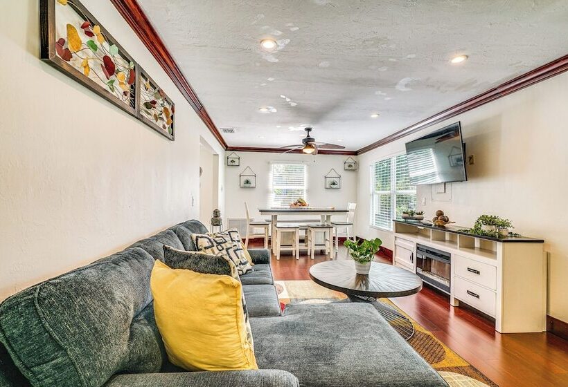 Peaceful Fort Myers Home: Walk To Buckingham Farms