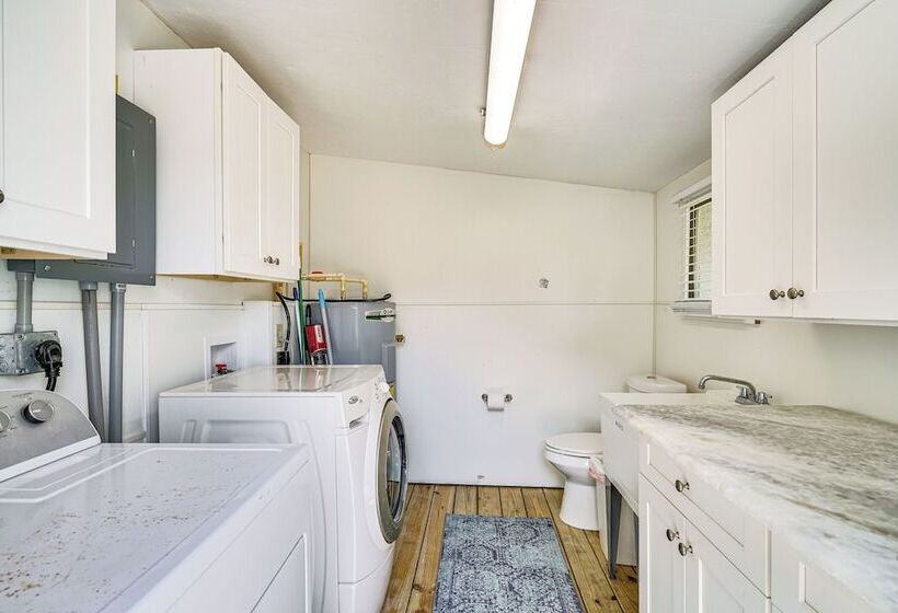 Peaceful Fort Myers Home: Walk To Buckingham Farms
