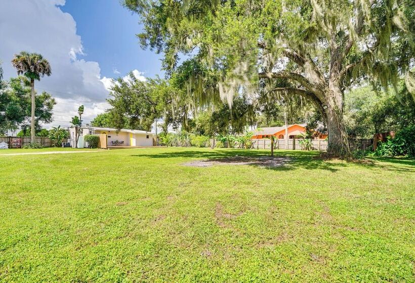 Peaceful Fort Myers Home: Walk To Buckingham Farms
