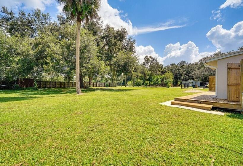 Peaceful Fort Myers Home: Walk To Buckingham Farms