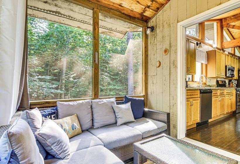 Peaceful Highland Lake Home W/ Kayaks, Dock Access