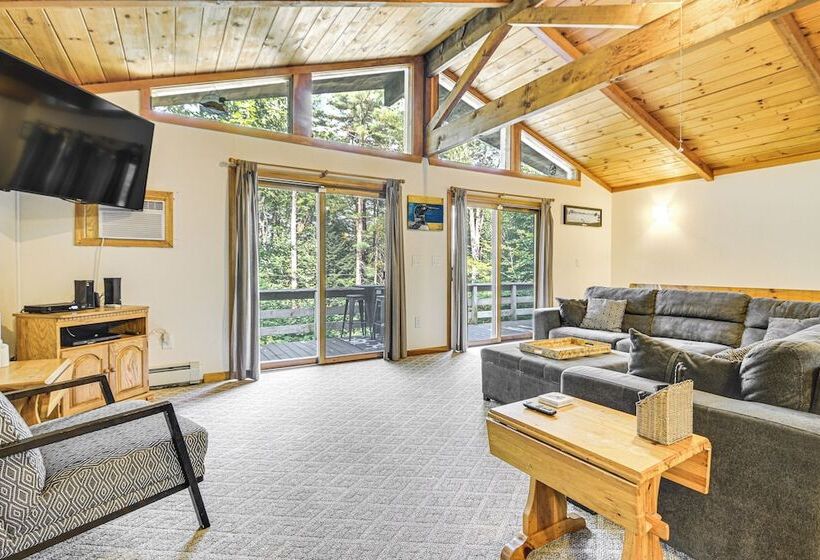 Peaceful Highland Lake Home W/ Kayaks, Dock Access