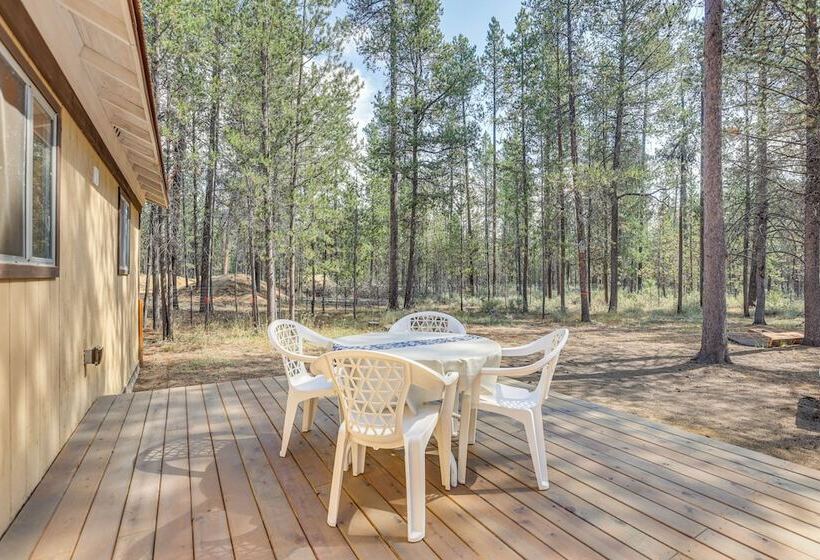1 Mi To State Park: Peaceful La Pine Cabin W/ Deck