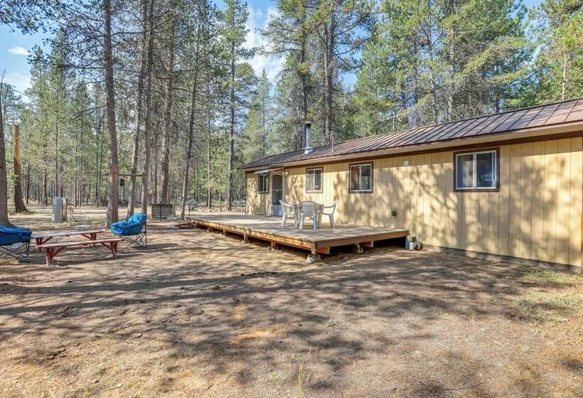 1 Mi To State Park: Peaceful La Pine Cabin W/ Deck