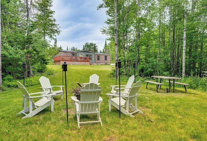 4 Mi To Lake Francis: Peaceful Pittsburg Home