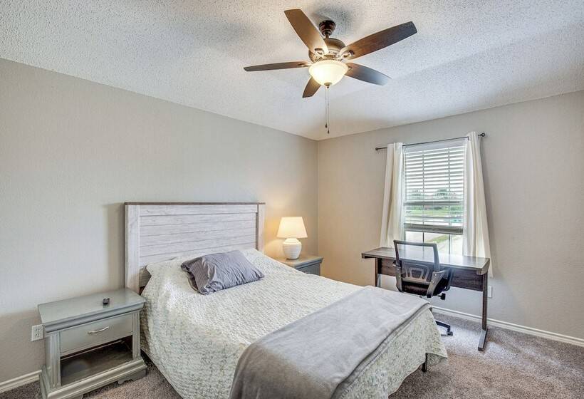 Pet Friendly Allen Home ~ 30 Mi To Dallas!
