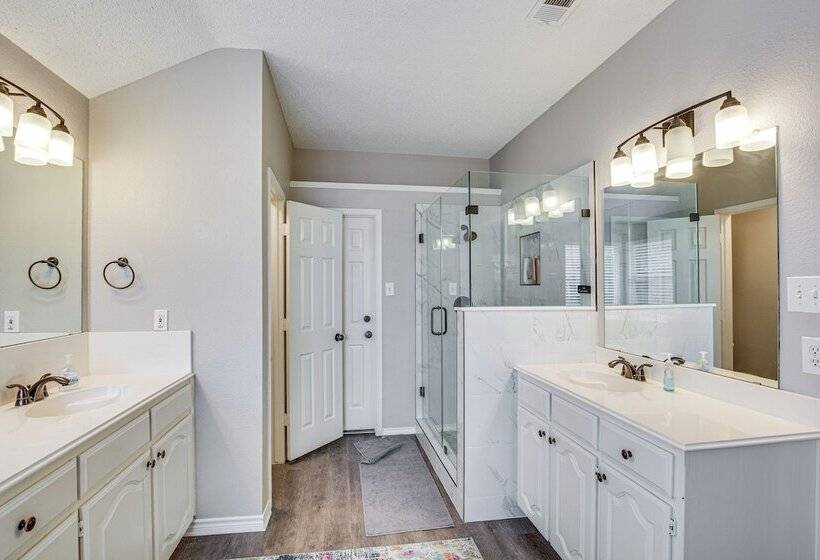 Pet Friendly Allen Home ~ 30 Mi To Dallas!