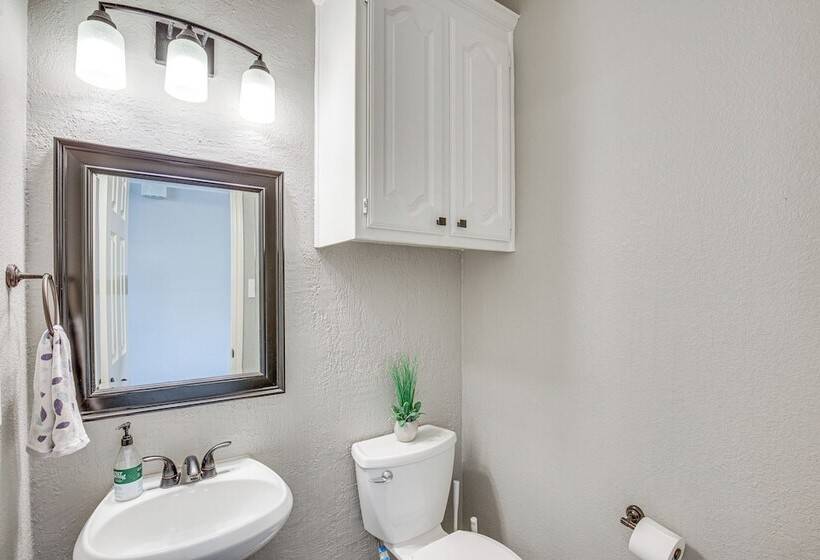 Pet Friendly Allen Home ~ 30 Mi To Dallas!