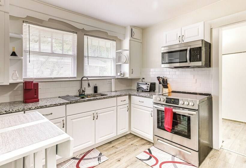 Pet Friendly Birmingham Home: 7 Mi To Downtown!