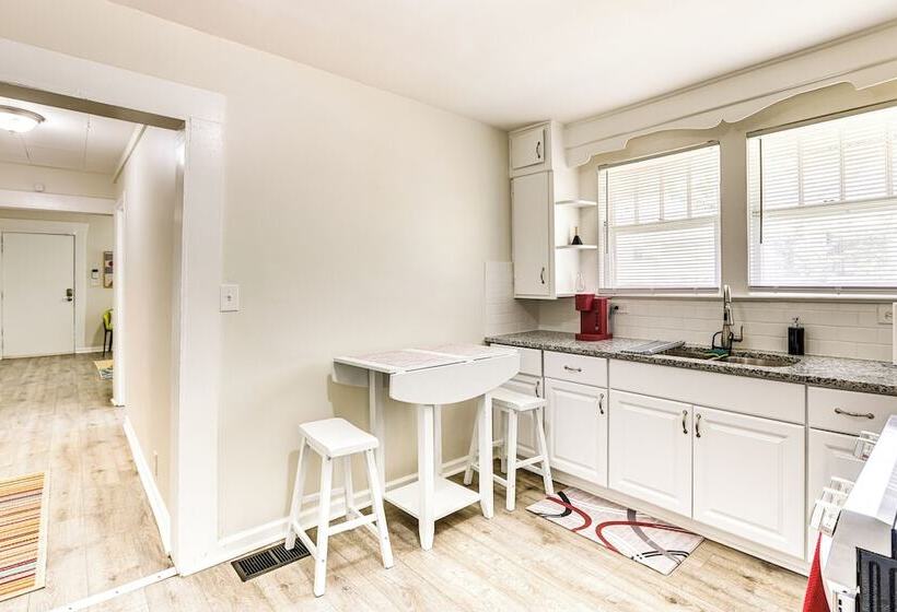 Pet Friendly Birmingham Home: 7 Mi To Downtown!