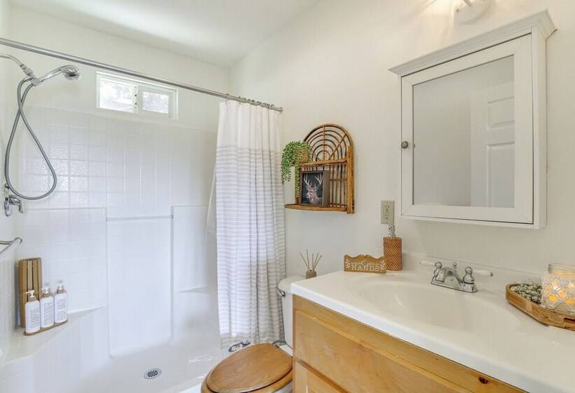 4 Mi To Lake Gregory: Crestline Cabin