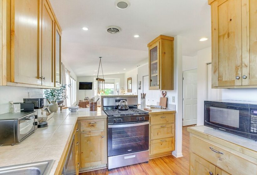 4 Mi To Lake Gregory: Crestline Cabin