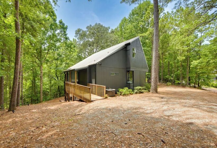 Screened Porch: Pet Friendly Dadeville Cabin!