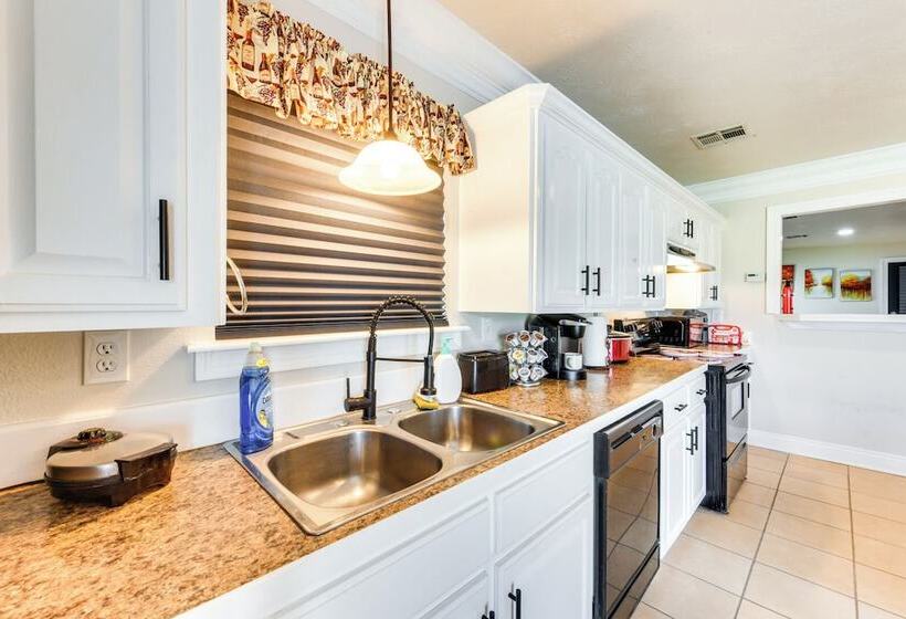 Group Friendly Louisana Hideaway: Hunt & Fish!