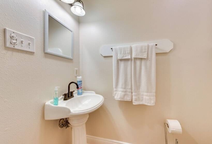 Group Friendly Louisana Hideaway: Hunt & Fish!