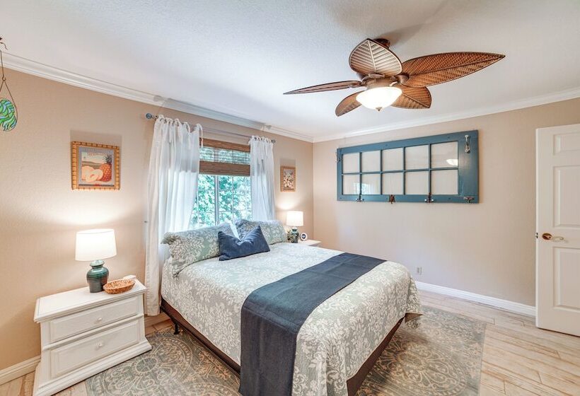 Pet Friendly Riverside Retreat W/ Private Hot Tub!