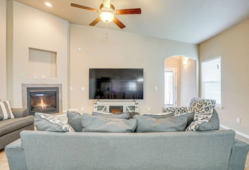 Pet Friendly Santa Teresa Home W/ Patio & Grill!