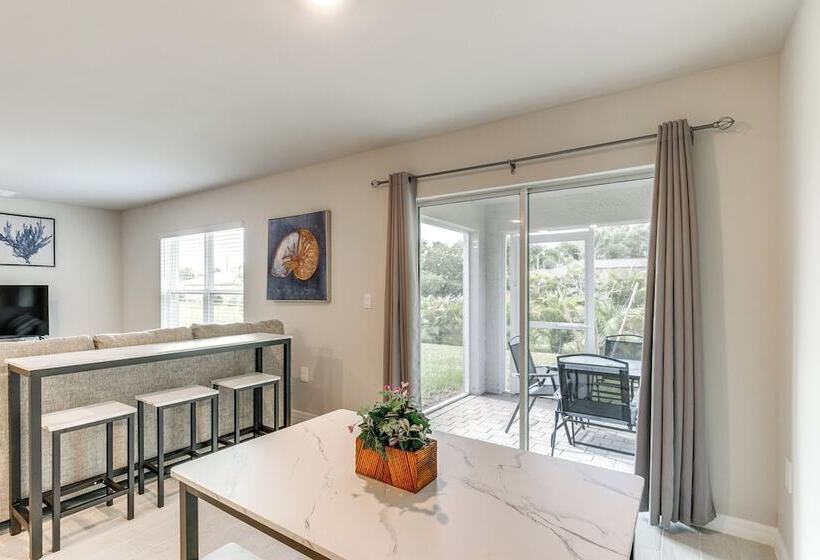Port Charlotte Retreat Near Beach & Rays Stadium!