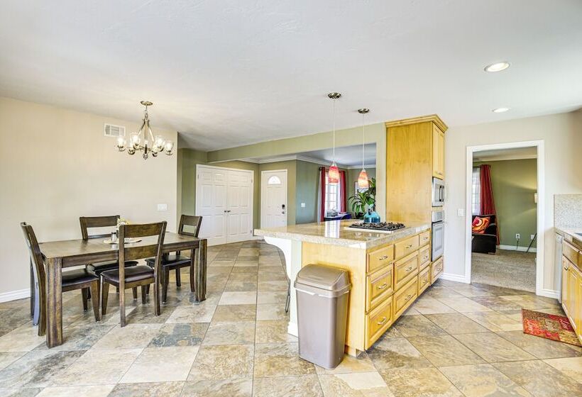 Poway Retreat W/ Stunning Sunset & Mountain Views!