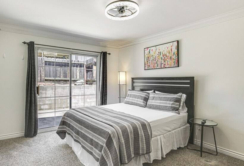 Poway Retreat W/ Stunning Sunset & Mountain Views!