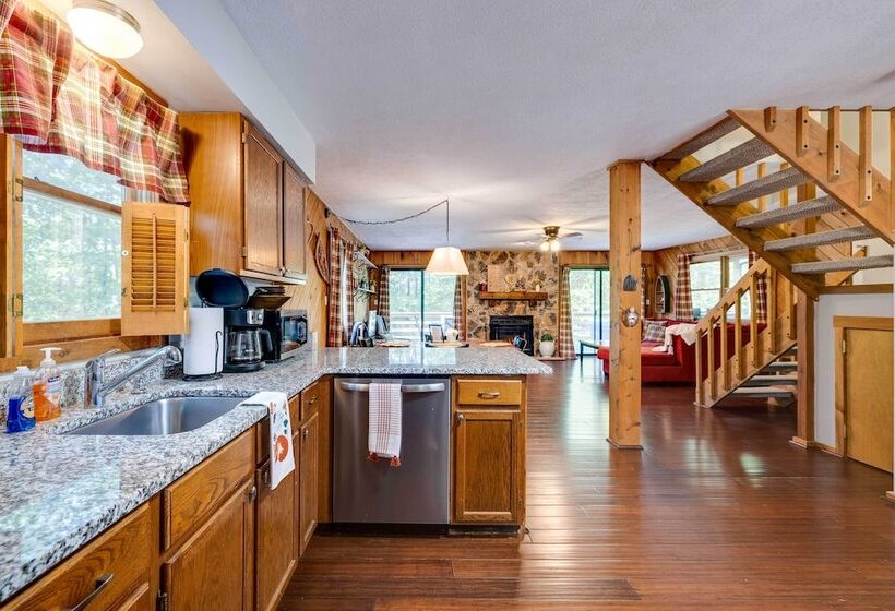 < 1 Mi To Bryce Resort: Quiet Cabin W/ Hot Tub!