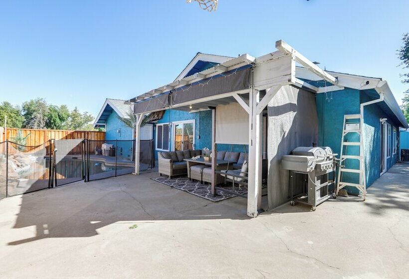 Sacramento Home W/ Pool Near Dtwn: Pets Welcome!