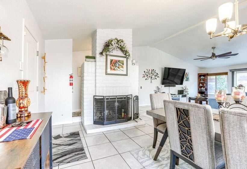 Sacramento Home W/ Pool Near Dtwn: Pets Welcome!