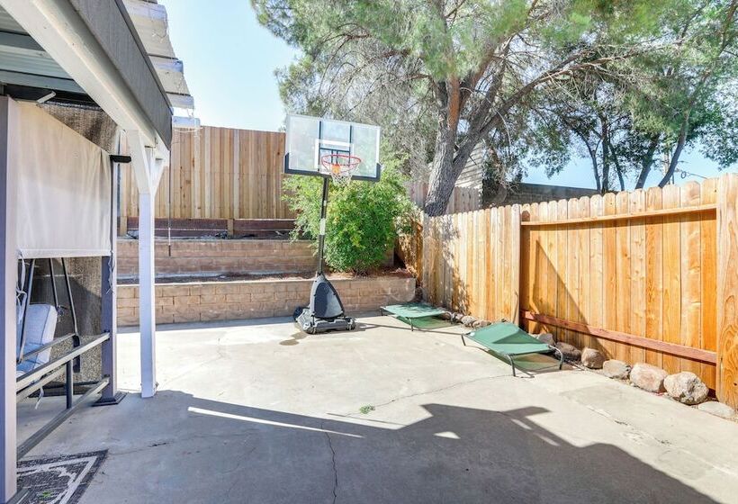 Sacramento Home W/ Pool Near Dtwn: Pets Welcome!