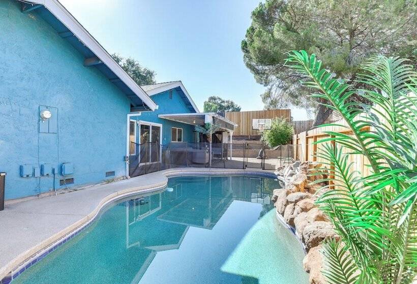 Sacramento Home W/ Pool Near Dtwn: Pets Welcome!