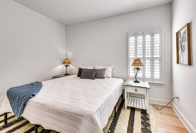 Santa Rosa Beach Home W/ Community Pool!