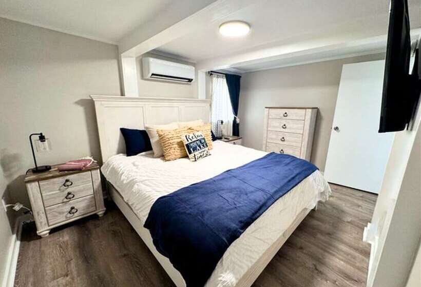 Saratoga Lakeside Retreat