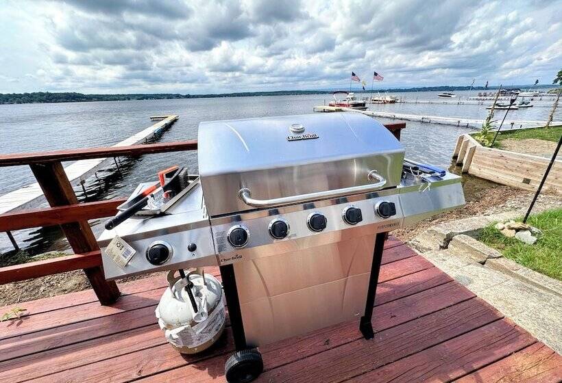 Saratoga Lakeside Retreat