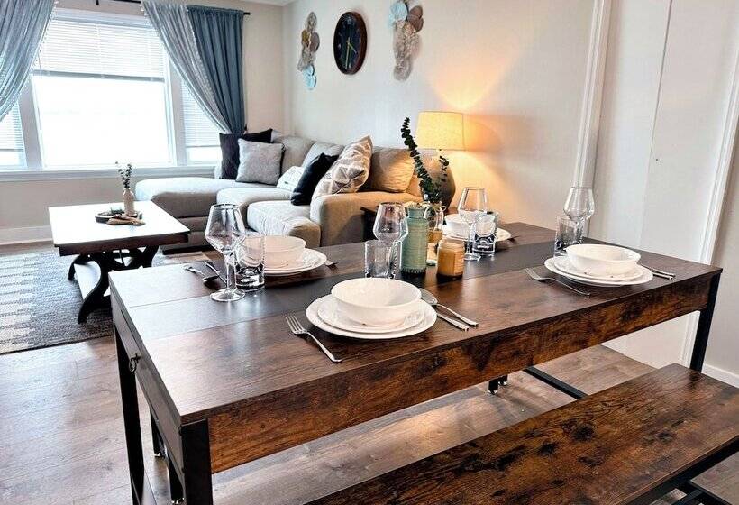 Saratoga Lakeside Retreat